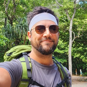 Lucas Hamon Kalalau trail head